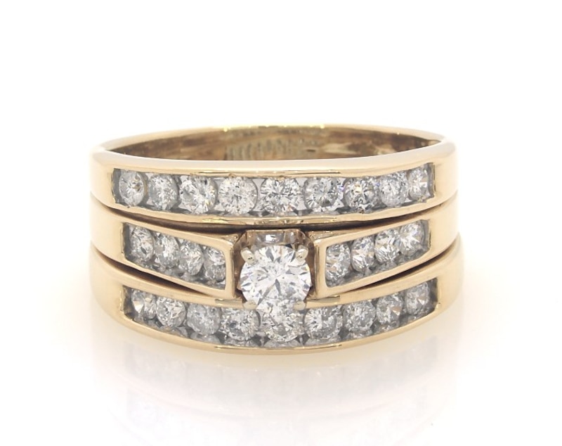 Main Image 1 of Previously Owned Round-Cut Diamond Bridal Set 1-1/3 ct tw 14K Yellow Gold Size 9.5