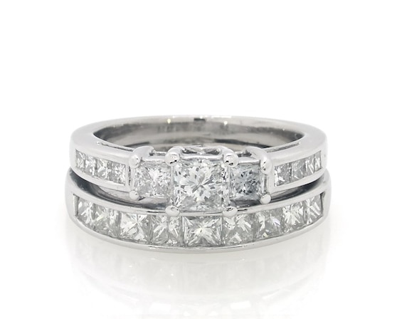 Previously Owned Princess-Cut Three-Stone Diamond Bridal Set 1-7/8 ct tw 14K White Gold Size 5.5