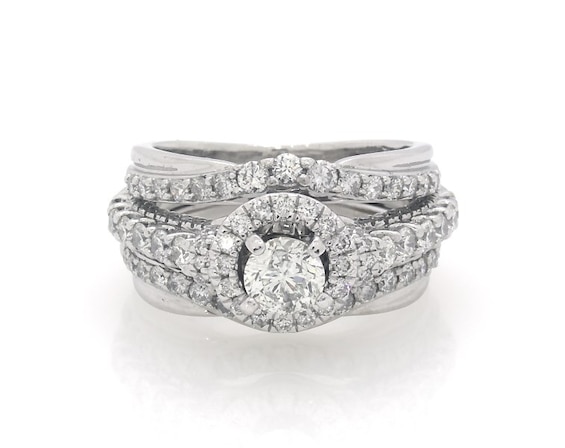Previously Owned Round-Cut Diamond Halo Bridal Set 1-3/4 ct tw 14K White Gold Size 4.75