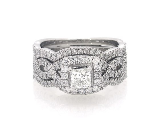Previously Owned Neil Lane Princess-Cut Diamond Halo Bridal Set 1-1/3 ct tw 14K White Gold Size 6.25