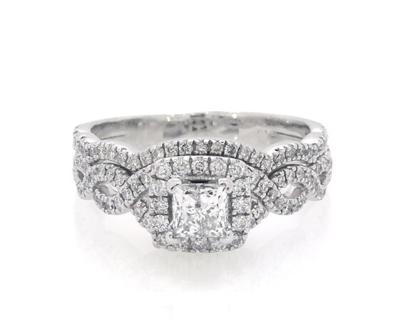 Previously Owned Neil Lane Princess-Cut Diamond Halo Bridal Set 1-1/8 ct tw 14K White Gold Size