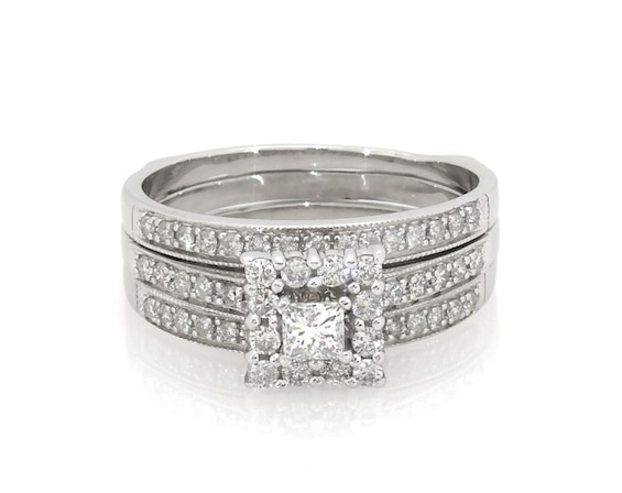 Previously Owned Princess-Cut Diamond Halo Bridal Set 7/8 ct tw 14K White Gold Size