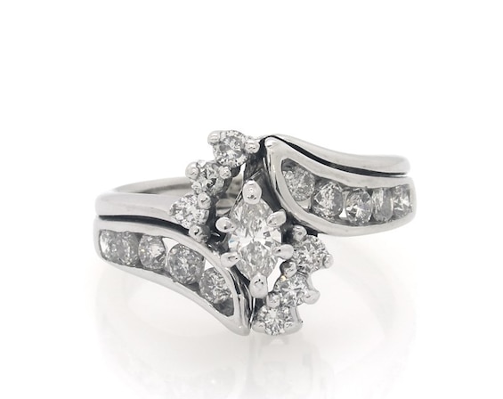 Previously Owned Marquise & Round-Cut Diamond Bridal Set 7/8 ct tw 14K White Gold Size