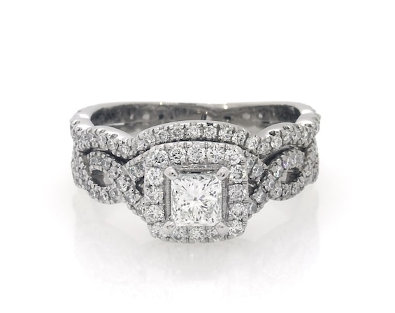 Previously Owned Neil Lane Princess-Cut Diamond Halo Bridal Set 1-1/8 ct tw 14K White Gold Size