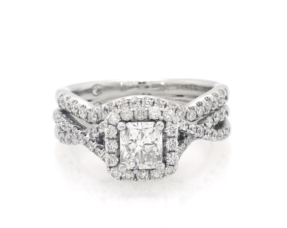 Previously Owned THE LEO Diamond Certified Radiant-Cut Halo Bridal Set 1-3/8 ct tw 14K White Gold Size 6.25