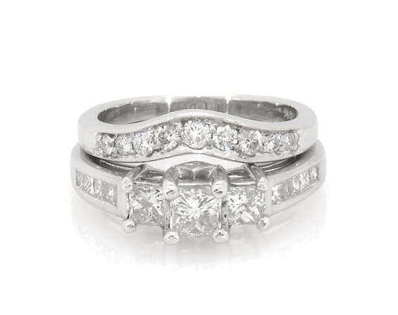 Previously Owned Princess-Cut Diamond Three-Stone Bridal Set 1-1/8 ct tw 14K White Gold Size 4