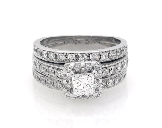Previously Owned Princess-Cut Diamond Halo Bridal Set 1-1/3 ct tw 14K White Gold Size 6.25