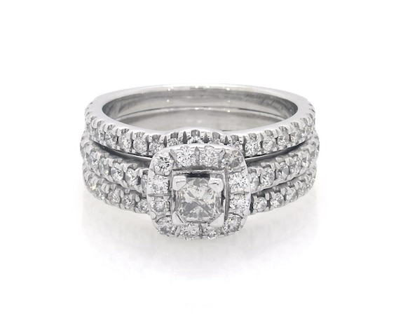 Previously Owned Neil Lane Princess-Cut Diamond Halo Bridal Set 1-1/6 ct tw 14K White Gold Size 5.25