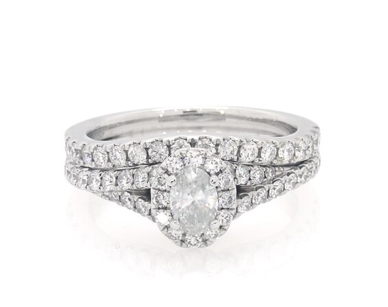 Previously Owned THE LEO First Light Certified Oval-Cut Diamond Halo Bridal Set 1 ct tw 14K White Gold Size 7