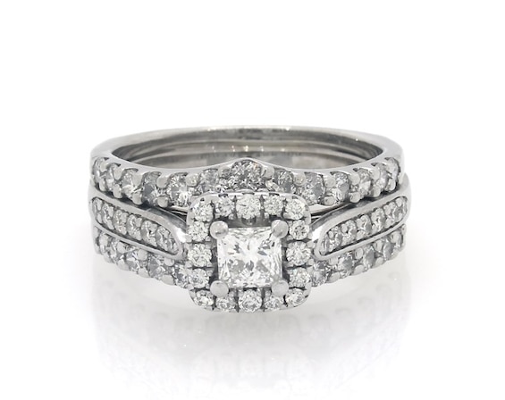 Previously Owned Princess-Cut Diamond Halo Bridal Set 1-5/8 ct tw 14K White Gold Size