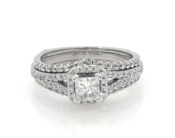 Previously Owned Princess-Cut Diamond Halo Bridal Set 1-1/5 ct tw 14K White Gold Size 7.5
