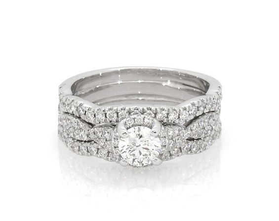 Previously Owned Round-Cut Diamond Halo Twist Shank Bridal Set 1 ct tw 14K White Gold Size 6.25