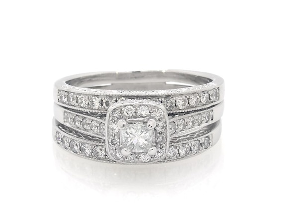 Previously Owned Princess-Cut Diamond Halo Bridal Set 7/8 ct tw 14K White Gold 7.75