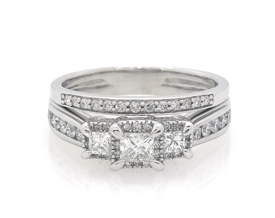 Previously Owned Princess-Cut Diamond Three-Stone Halo Bridal Set 1 ct tw 10K & 14K White Gold Size 8.25