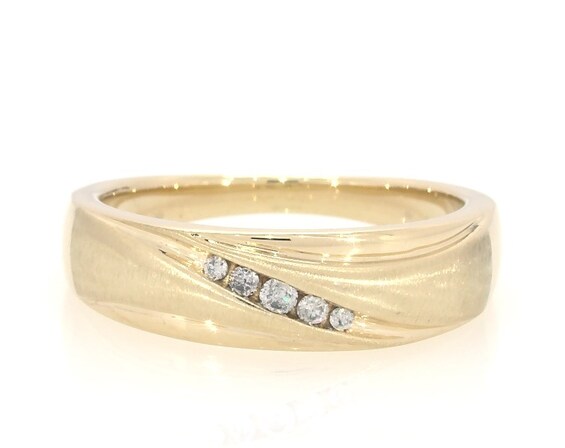 Previously Owned Men's Diamond Five-Stone Diagonal Wedding Band 1/10 ct tw 10K Yellow Gold
