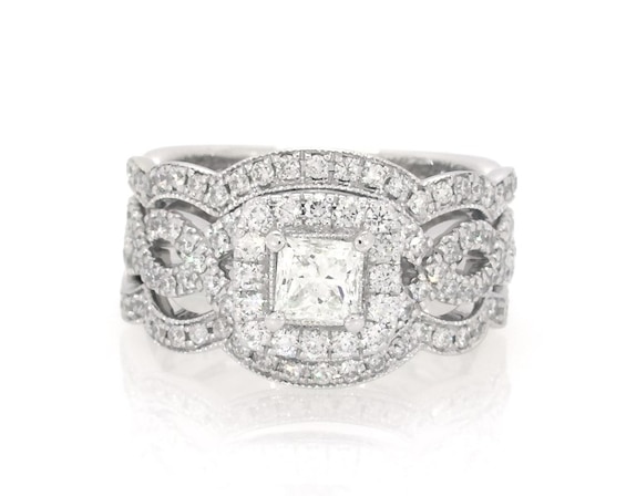 Previously Owned Neil Lane Princess-Cut Diamond Halo Bridal Set 1-3/8 ct tw 14K White Gold Size 6.25