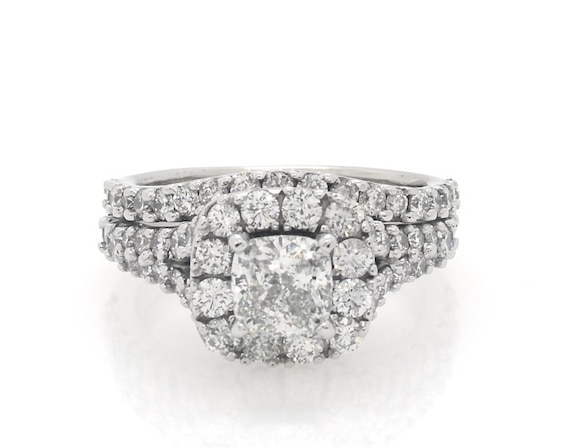 Previously Owned Neil Lane Cushion-Cut Diamond Halo Bridal Set 2-1/2 ct tw 14K White Gold Size 6.25