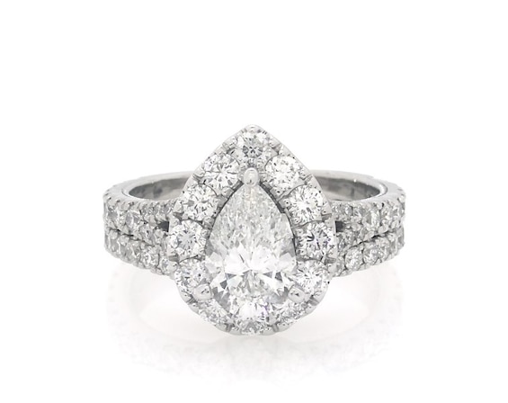 Previously Owned Neil Lane Pear-Shaped Diamond Halo Bridal Set 2-1/3 ct tw 14K White Gold Size