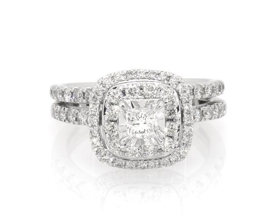 Previously Owned Princess-Cut Diamond Double Halo Bridal Set 7/8 ct tw 10K & 14K White Gold Size 4.75
