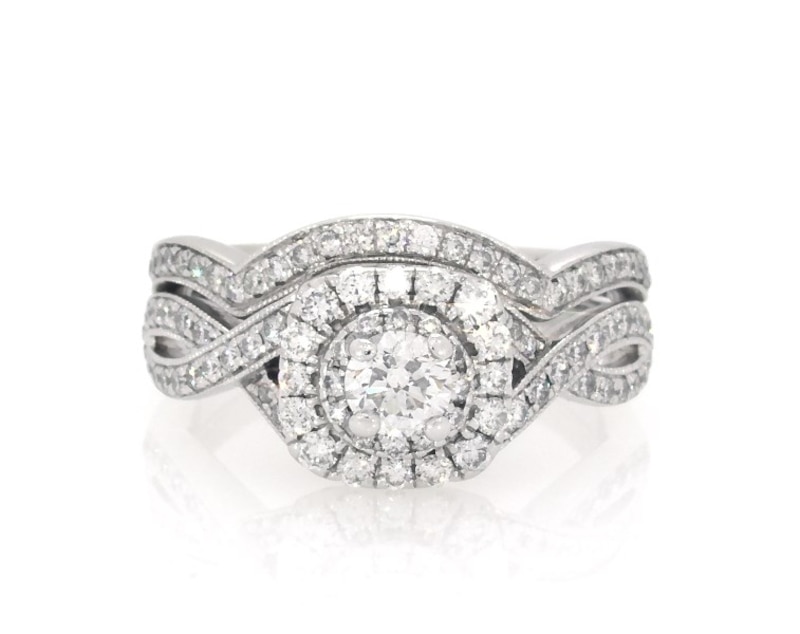Main Image 1 of Previously Owned Neil Lane Round-Cut Diamond Double Halo Bridal Set 7/8 ct tw 14K White Gold Size 6.25
