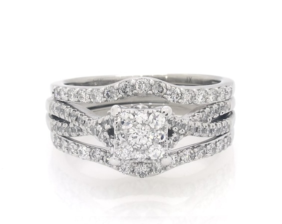 Previously Owned Round-Cut Multi-Diamond Bridal Set 7/8 ct tw 10K & 14K White Gold Size 6.75