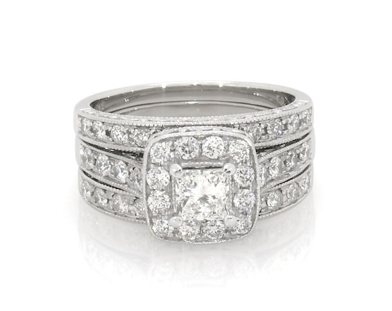 Previously Owned Princess-Cut Diamond Halo Bridal Set 1-3/8 ct tw 14K White Gold Size 6