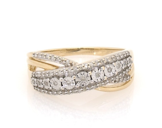 Previously Owned Diamond Ring 1/5 ct tw Round-cut 14K Yellow Gold