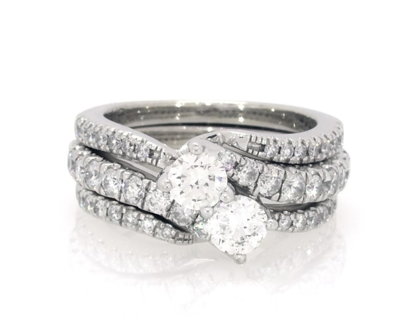 Main Image 1 of Previously Owned Round-Cut Diamond Bridal Set 1-7/8 ct tw 14K White Gold Size 6.5