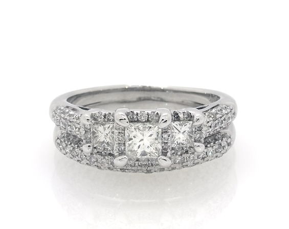 Previously Owned Princess-Cut Diamond Three-Stone Bridal Set 1-1/3 ct tw 14K White Gold Size