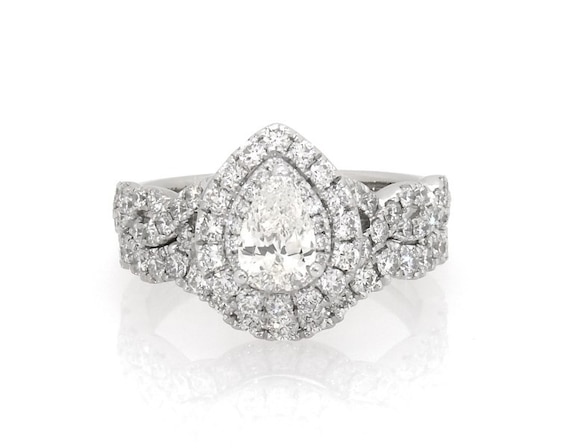 Previously Owned Neil Lane Pear-Shaped Diamond Double Halo Bridal Set 1-5/8 ct tw 14K White Gold 6.5