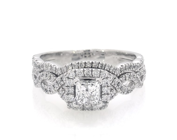 Previously Owned Neil Lane Princess-Cut Diamond Halo Bridal Set 1-1/8 ct tw 14K White Gold Size
