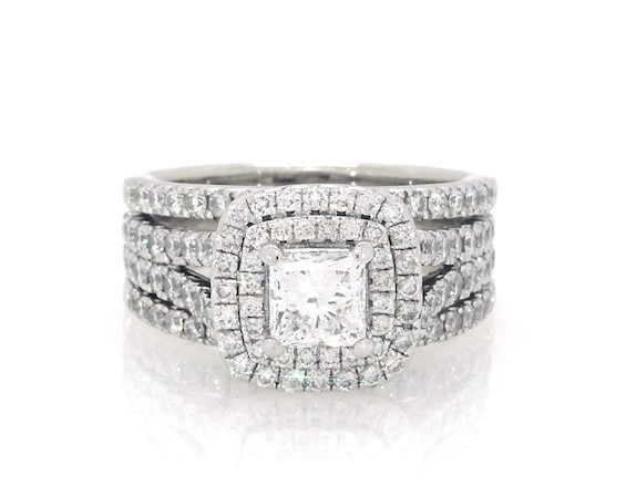Previously Owned Vera Wang Love Collection Princess-Cut Diamond Double Halo Bridal Set 2-3/4 ct tw 14K White Gold Size 7.25