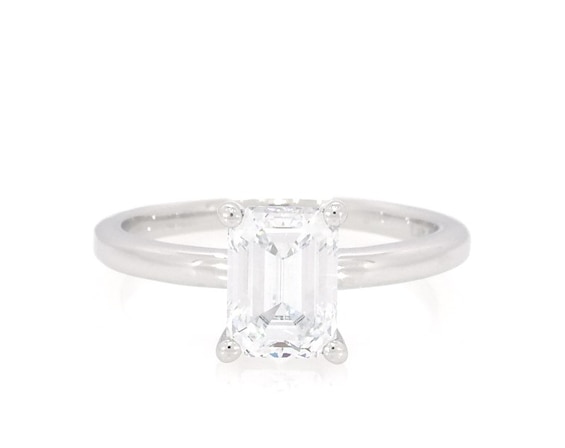 Previously Owned Lab-Grown Diamonds Emerald-Cut Solitaire Engagement Ring 1-1/2 ct tw 14K White Gold (F/SI2)