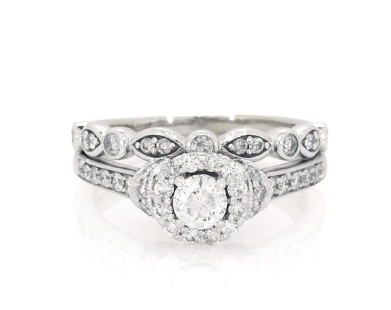 Previously Owned Round-Cut Diamond Halo Bridal Set 1-1/5 ct tw 10K White Gold Size 8.75