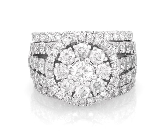 Previously Owned Round-Cut Multi-Diamond Flower Halo Bridal Set 3-7/8 ct tw 10K White Gold Size 8.25