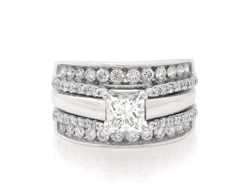 Main Image 1 of Previously Owned Princess-Cut Diamond Bridal Set 1-7/8 ct tw 14K White Gold Size 6.75