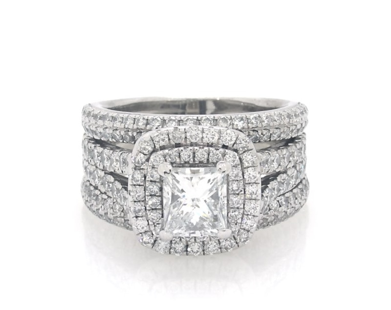 Main Image 1 of Previously Owned Vera Wang LOVE Princess-Cut Diamond Double Halo Bridal Set 3 ct tw 14K White Gold Size 6.25