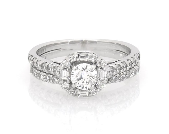 Previously Owned Diamond Bridal Set 7/8 ct tw Round & Baguette-Cut 14K White Gold Size