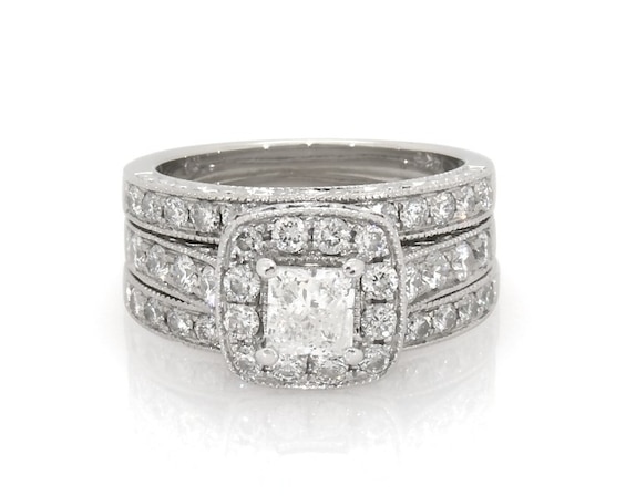 Previously Owned Princess-Cut Diamond Cushion Halo Bridal Set 1-3/8 ct tw ct tw 14K White Gold Size 5