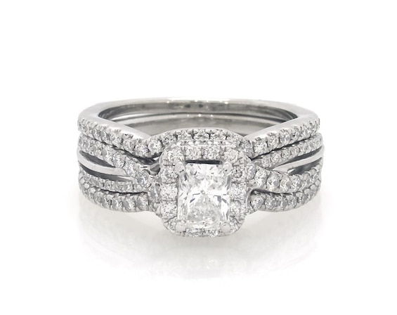 Previously Owned Neil Lane Radiant-Cut Diamond Halo Bridal Set 1-3/8 ct tw 14K White Gold Size 6.5