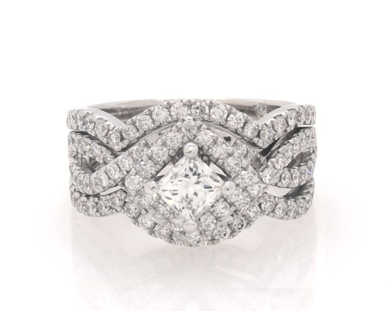 Main Image 1 of Previously Owned THE LEO Diamond Princess-Cut Bridal Set 1-5/8 ct tw 14K White Gold Size 7.25