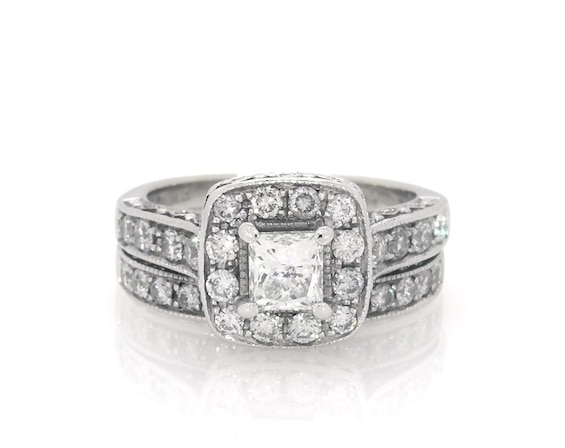 Previously Owned Princess-Cut Diamond Halo Bridal Set 1-1/5 ct tw 14K White Gold Size