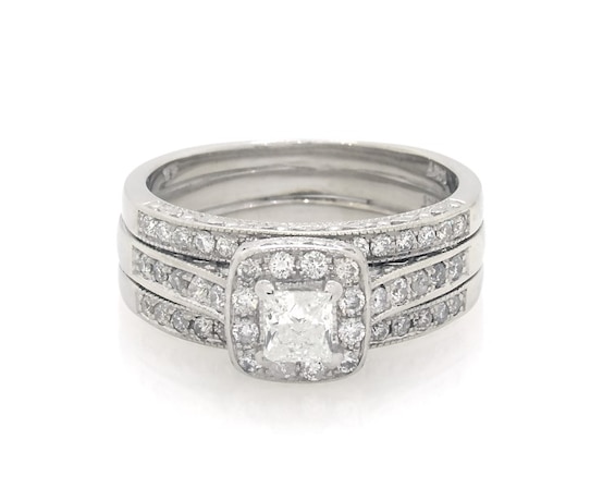 Previously Owned Princess-Cut Diamond Halo Bridal Set 5/8 ct tw 14K White Gold Size