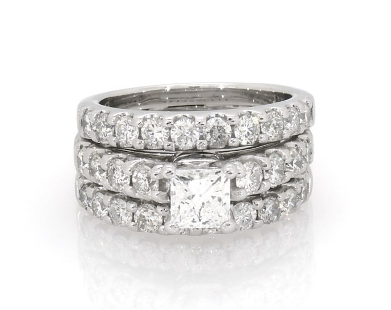 Main Image 1 of Previously Owned Princess-Cut Diamond Bridal Set 2-5/8 ct tw 14K White Gold Size 5.5