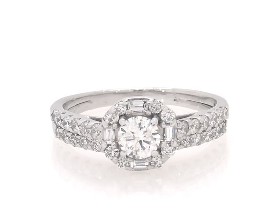 Previously Owned Diamond Bridal Set 7/8 ct tw Round & Baguette-Cut 14K White Gold Size