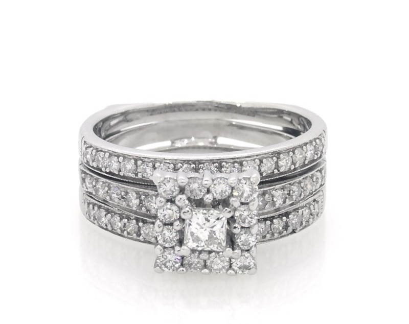 Main Image 1 of Previously Owned Princess-Cut Diamond Halo Bridal Set 7/8 ct tw 14K White Gold Size 6.5