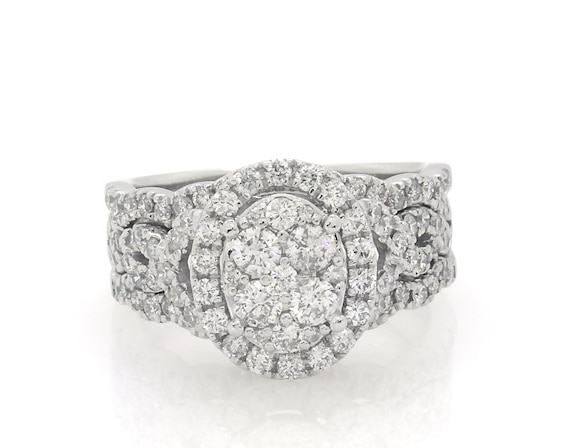 Previously Owned Multi-Diamond Oval Halo Bridal Set 1-1/3 ct tw 14K White Gold Size 5.75