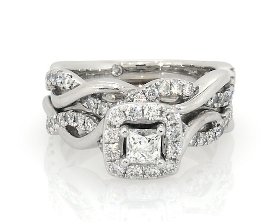 Previously Owned THE LEO Diamond Princess-Cut Halo Bridal Set 1 ct tw 14K White Gold Size 6.75