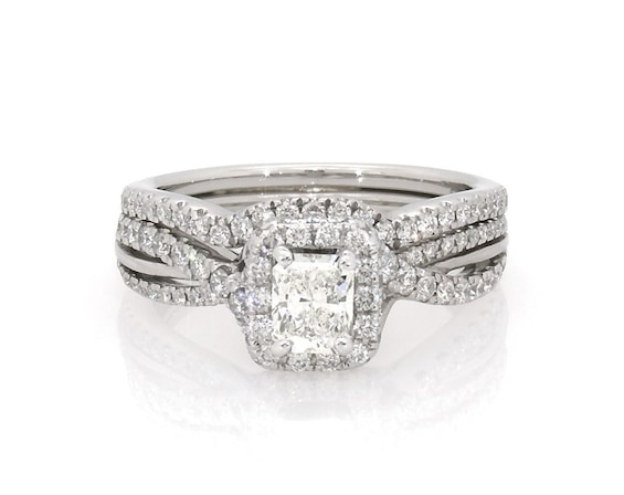 Previously Owned Neil Lane Radiant-Cut Diamond Halo Bridal Set 1-/ ct tw 14K White Gold Size