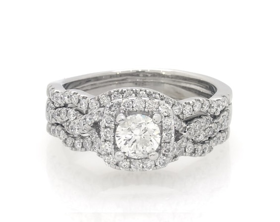 Previously Owned Round-Cut Diamond Halo Bridal Set 1-1/6 ct tw 14K White Gold Size 8.5